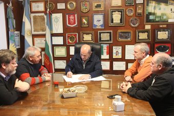 Reunión de las autoridades de Exactas con el Intendente Mario Secco