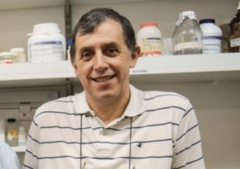 Dr Antonio Lagares