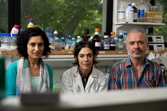 Paula Bergero, Daniela Hozbor y Gabriel Fabricius, miembros del equipo de investigadores