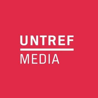 Logo de UNTREF Media. Fondo rojo, liso con letras blancas "UNTREF Media"
